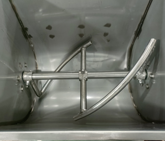 Semi-automatic dough mixer